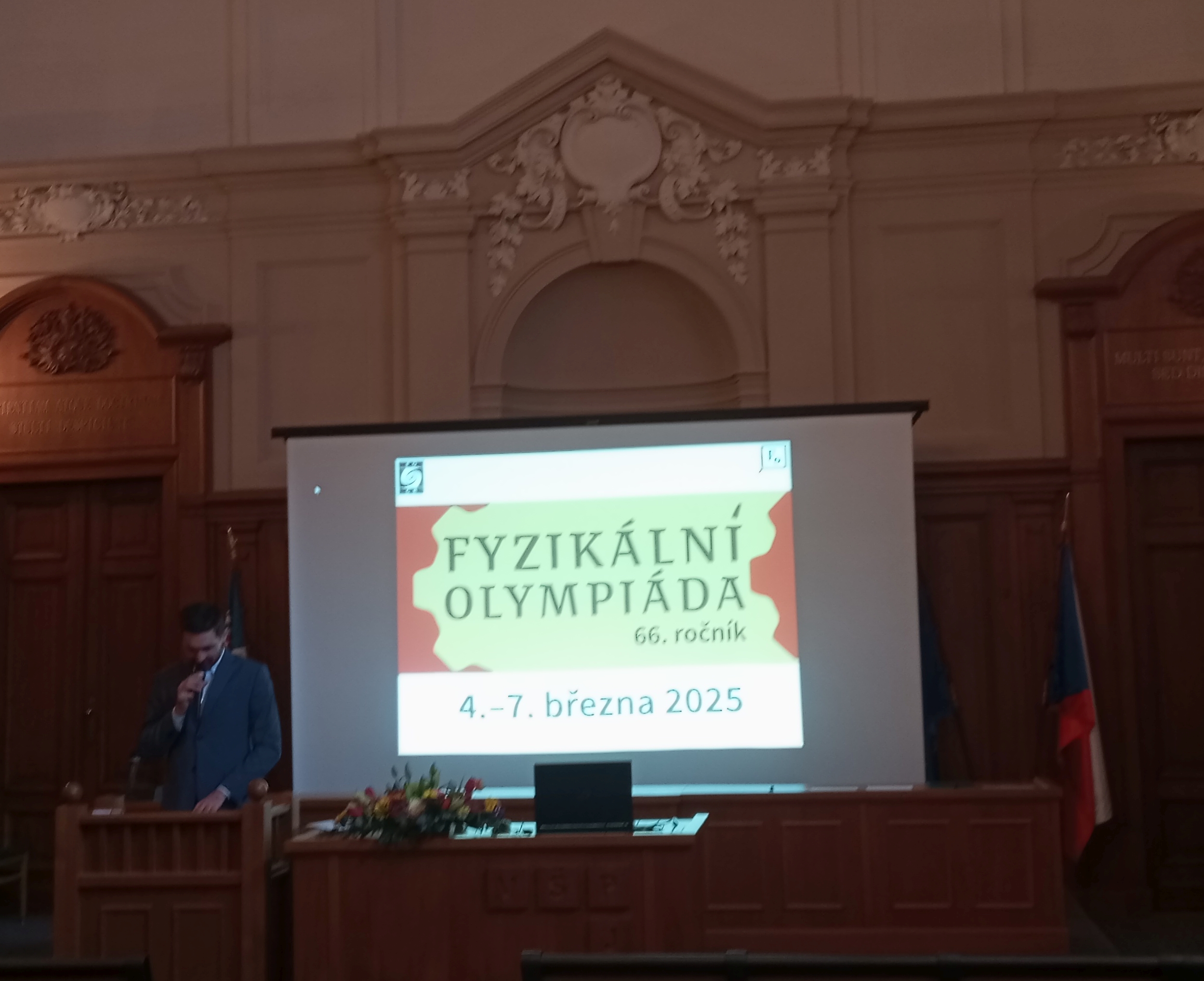Obrázek článku “Vynikající úspěch Daniela Theisse v ústředním kole Fyzikální olympiády”